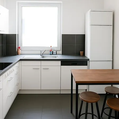 בית אירוח Maya Zentral Bequem