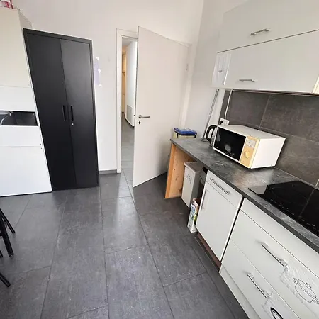 ホームステイ Maya Zentral Bequem ハイルブロン